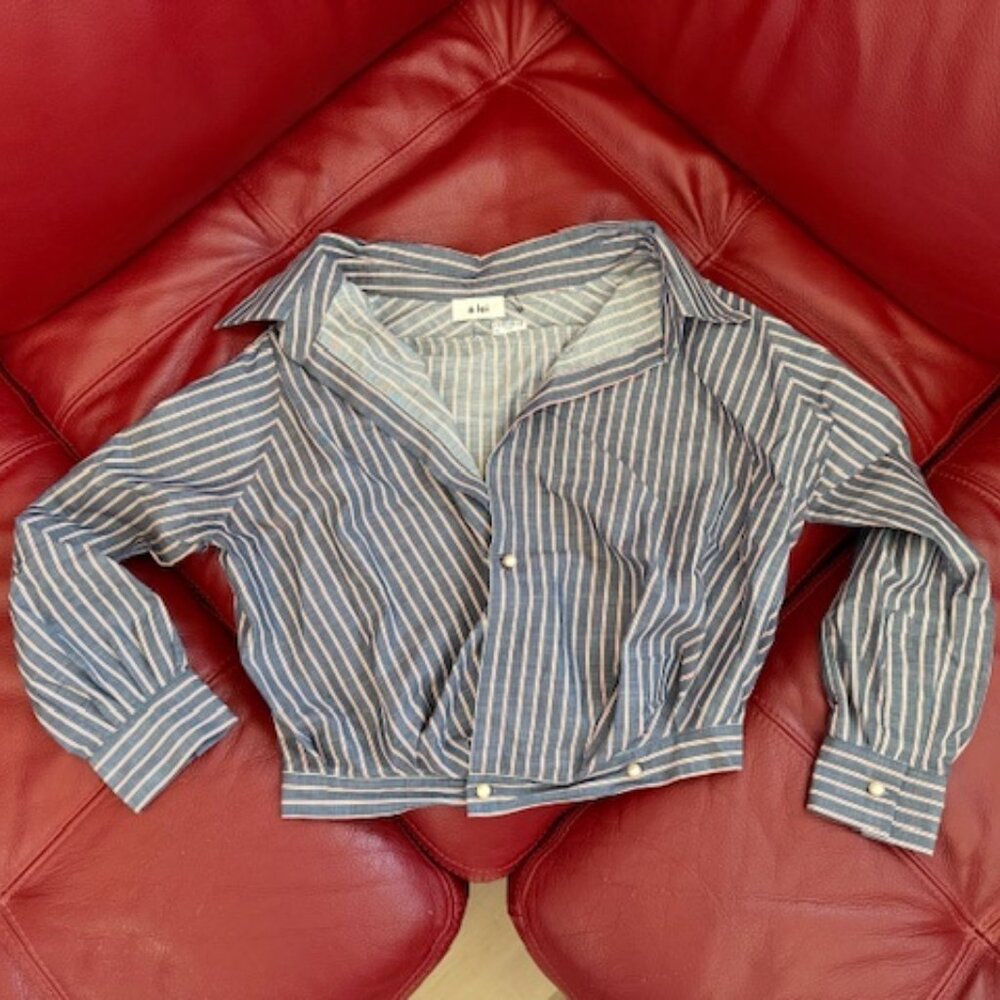 E Lei Boutique Cropped Top  - NWT - Picture 2 of 5